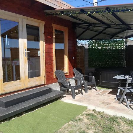 Charmant Chalet pour 2 personnes SPA privé Massillargues-Attuech Extérieur photo