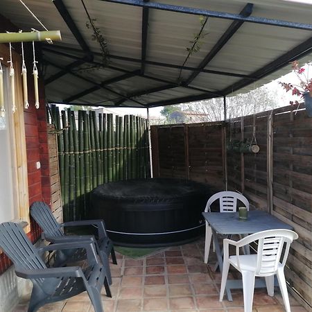Charmant Chalet pour 2 personnes SPA privé Massillargues-Attuech Extérieur photo