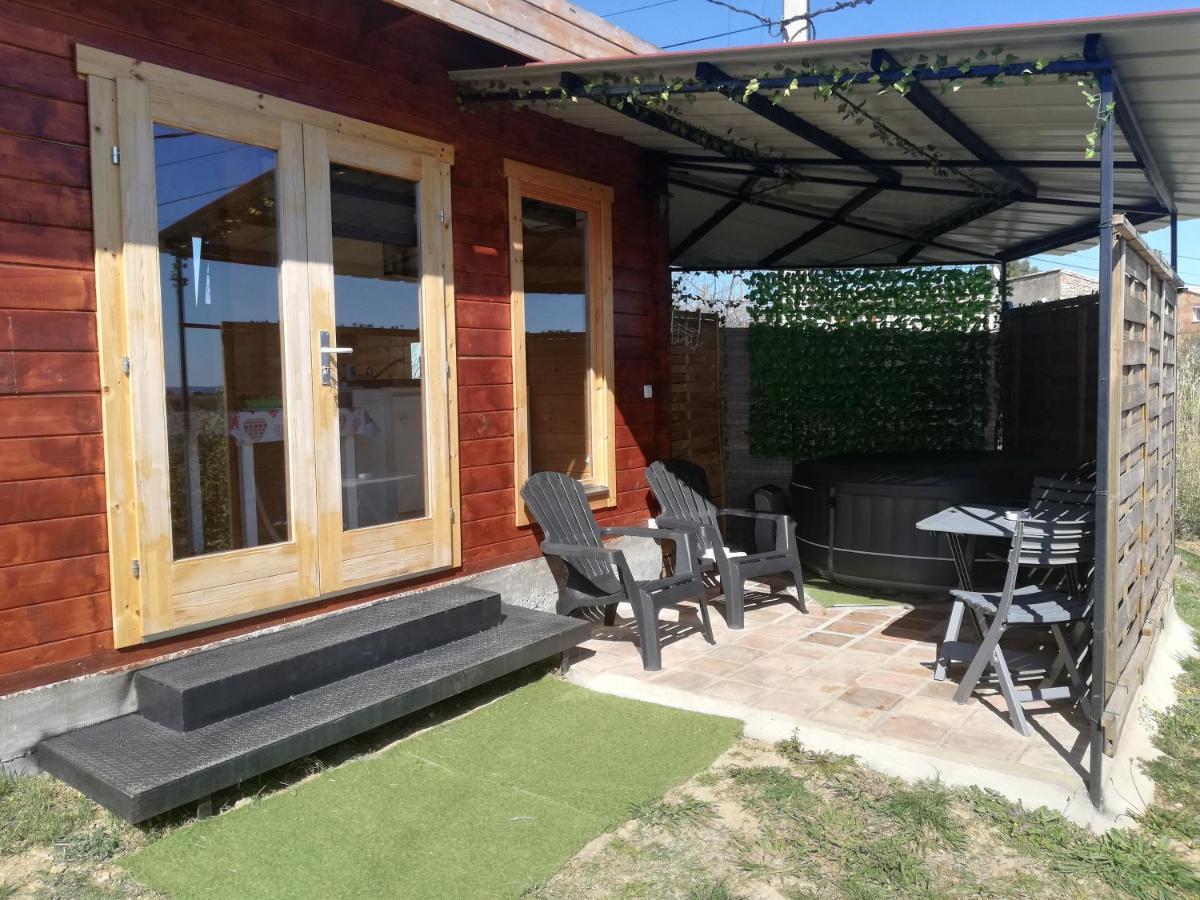 Charmant Chalet pour 2 personnes SPA privé Massillargues-Attuech Extérieur photo