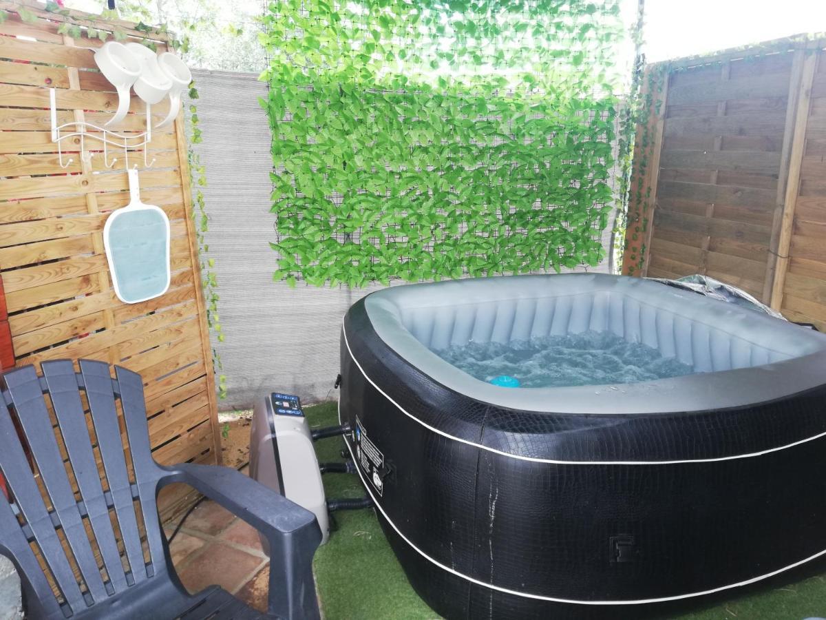 Charmant Chalet pour 2 personnes SPA privé Massillargues-Attuech Extérieur photo